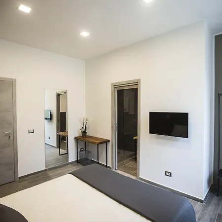 Gb Station 3* Neapol